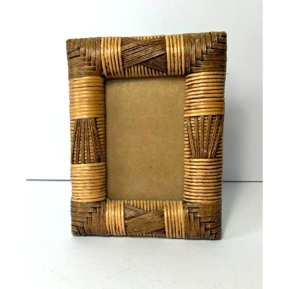 Vintage Cane Wicker Bamboo Picture Frame Bohemian Chic Mid-Century Modern 4 x 6 - Picture 2 of 5